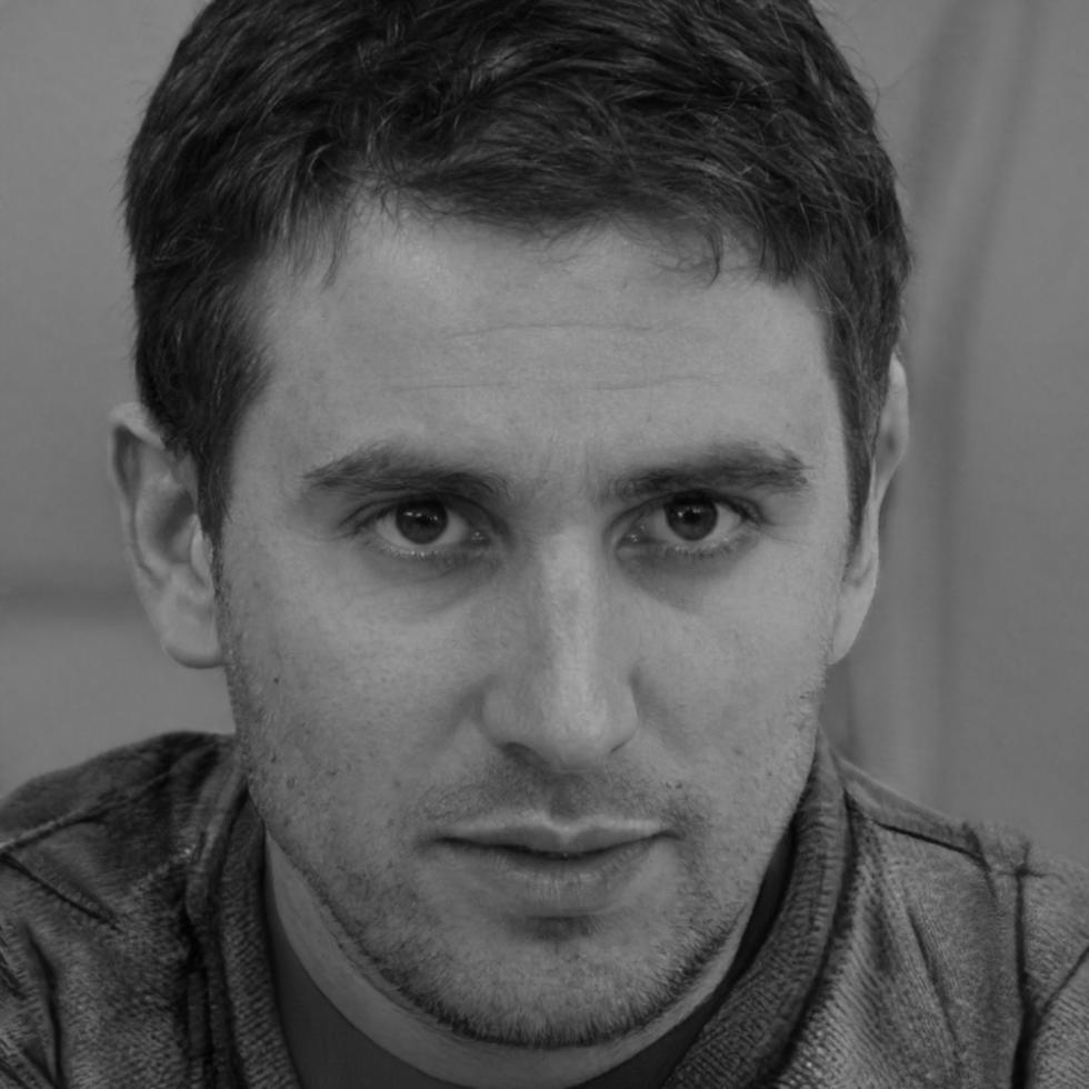 Miguel Torres, Especialista en Inversiones